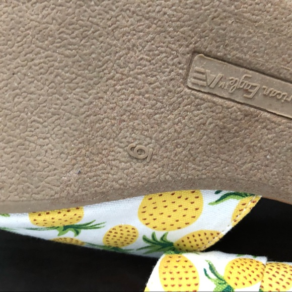 American Eagle Pineapple Print Sandals - Picture 7 of 7